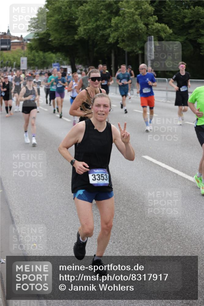 29.06.2025 - hella hamburg halbmarathon Jannik Wohlers http://msf.ph/oto/8317917 29.06.2025 10:39:03 Lombardsbrücke 1856, 1883, 2092, 2578, 2843, 3275, 3353, 3727, 4523, 4603, 4609, 4659, 4855, 4882, 5045, 6321, 6342, 6343, 6719, 6726, 6748, 7501, 7524, 7684, 8203, 8243, 8995, 9393, 9569, 9698, 9777, 10512, 10626, 10627, 10849, 10888, 11129, 11313, 11381, 11382, 11461, 11533, 11729, 12150, 12217, 12391, 12680, 13178, 13461, 13495, 13519, 14111, 14114, 14299, 14674, 14871, 15112, 15433, 15494, 15536, 16178, 16382, 16866, 16869, 16884, 17379, 17536, 17666 meine-sportfotos.de