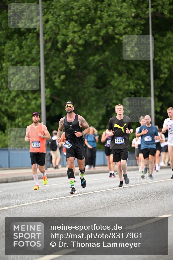 29.06.2025 - hella hamburg halbmarathon Dr. Thomas Lammeyer http://msf.ph/oto/8317961 29.06.2025 10:38:59 Kennedybrücke 2355, 2376, 2482, 2751, 2801, 3130, 3420, 4884, 5453, 6171, 6310, 6329, 7299, 8021, 8369, 8589, 8965, 9164, 9248, 9379, 9448, 10606 meine-sportfotos.de