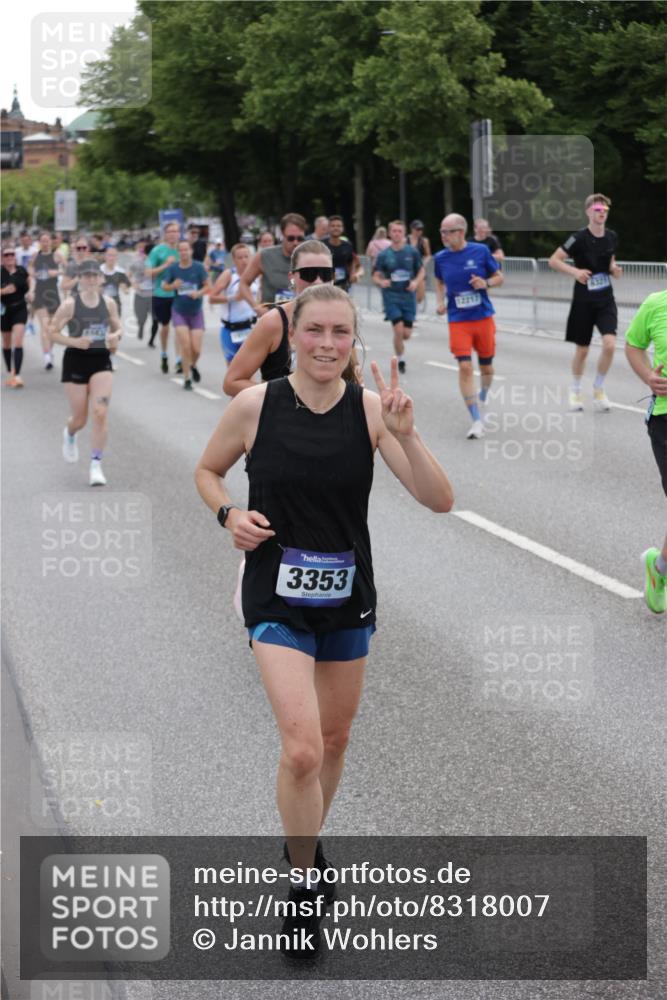 29.06.2025 - hella hamburg halbmarathon Jannik Wohlers http://msf.ph/oto/8318007 29.06.2025 10:39:03 Lombardsbrücke 1856, 1883, 2092, 2578, 2843, 3275, 3353, 3727, 4523, 4603, 4609, 4659, 4855, 4882, 5045, 6321, 6342, 6343, 6719, 6726, 6748, 7501, 7524, 7684, 8203, 8243, 8995, 9393, 9569, 9698, 9777, 10512, 10626, 10627, 10849, 10888, 11129, 11313, 11381, 11382, 11461, 11533, 11729, 12150, 12217, 12391, 12680, 13178, 13461, 13495, 13519, 14111, 14114, 14299, 14674, 14871, 15112, 15433, 15494, 15536, 16178, 16382, 16866, 16869, 16884, 17379, 17536, 17666 meine-sportfotos.de