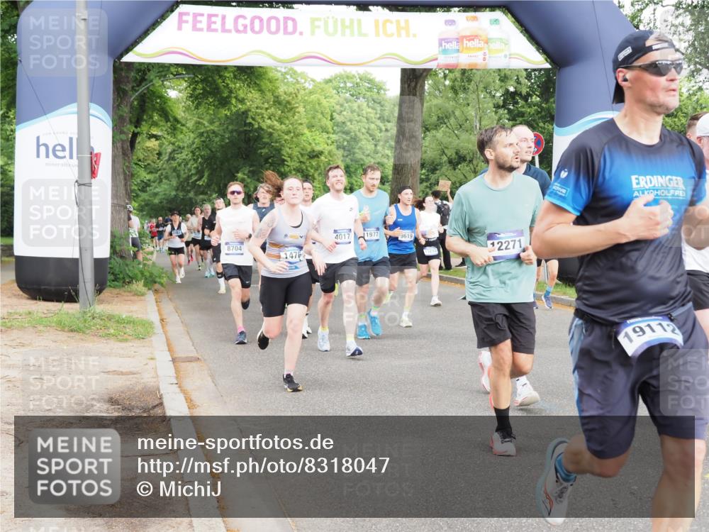 29.06.2025 - hella hamburg halbmarathon MichiJ http://msf.ph/oto/8318047 29.06.2025 10:36:49 Zwischen KM18-KM19 1452, 1476, 2592, 2596, 3060, 4017, 4847, 4890, 6282, 9200, 9619, 10184, 11451, 11977, 12271, 12533, 12690, 13233, 13962, 14033, 14192, 15384, 16369, 17395, 17855, 18926, 19112, 19198 meine-sportfotos.de