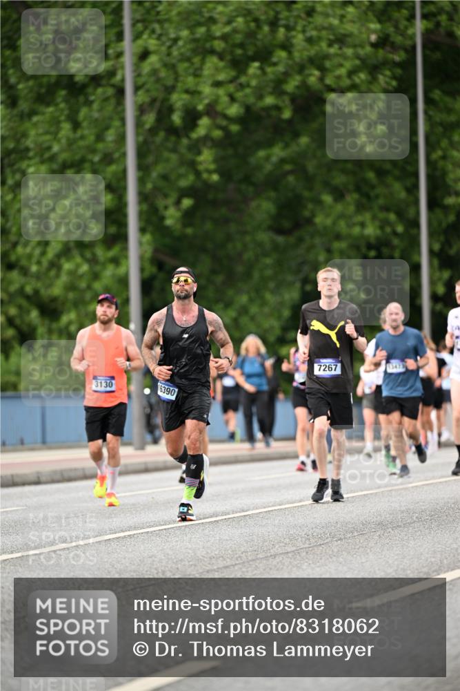 29.06.2025 - hella hamburg halbmarathon Dr. Thomas Lammeyer http://msf.ph/oto/8318062 29.06.2025 10:38:59 Kennedybrücke 2355, 2376, 2482, 2751, 2801, 3130, 3420, 4884, 5453, 6171, 6310, 6329, 7299, 8021, 8369, 8589, 8965, 9164, 9248, 9379, 9448, 10606 meine-sportfotos.de