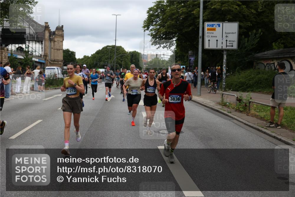 29.06.2025 - hella hamburg halbmarathon Yannick Fuchs http://msf.ph/oto/8318070 29.06.2025 10:50:51 20KM 1485, 1955, 2034, 2282, 2417, 2676, 3413, 3435, 3836, 4167, 4940, 5033, 5492, 6272, 6399, 6416, 6835, 7716, 8393, 8542, 8652, 8669, 8825, 9488, 9577, 9727, 9820, 9907, 9934, 10133, 10212, 11043, 11083, 11212, 11590, 11612, 11832, 12014, 12440, 12523, 13394, 13666, 13750, 13863, 14139, 14369, 14678, 15097, 15145, 15431, 15695, 15712, 15726, 16113, 16257, 16261, 16470, 16634, 16830, 16909, 17160, 17617, 17779, 17828, 18208, 18652, 18719, 19184 meine-sportfotos.de