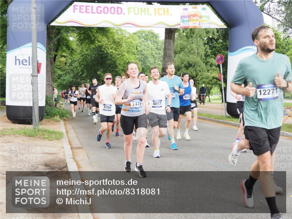 29.06.2025 - hella hamburg halbmarathon MichiJ http://msf.ph/oto/8318081 29.06.2025 10:36:50 Zwischen KM18-KM19 1452, 1476, 2592, 2596, 2706, 2889, 3060, 4017, 4847, 4890, 6282, 8704, 9200, 9619, 10184, 11340, 11451, 11977, 12271, 12533, 12690, 13233, 13962, 14033, 14192, 15384, 16369, 17395, 17855, 17982, 18926, 19112, 19198 meine-sportfotos.de