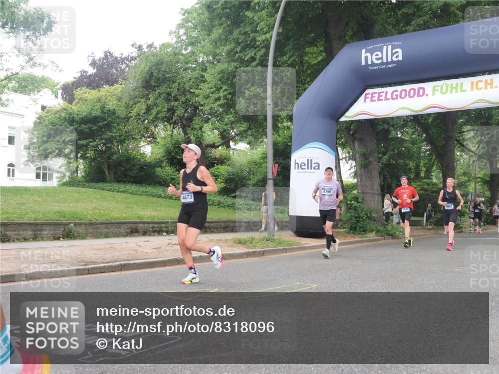29.06.2025 - hella hamburg halbmarathon KatJ http://msf.ph/oto/8318096 29.06.2025 10:45:28 Zwischen KM18-KM19 1946, 1951, 2159, 4796, 7189 meine-sportfotos.de