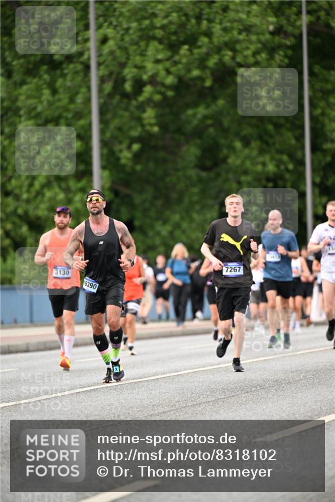 29.06.2025 - hella hamburg halbmarathon Dr. Thomas Lammeyer http://msf.ph/oto/8318102 29.06.2025 10:39:00 Kennedybrücke 2355, 2482, 2751, 2801, 3130, 3409, 3420, 4884, 5453, 6171, 6310, 6329, 6571, 7299, 8021, 8369, 8965, 9164, 9248, 9379, 9448, 10464, 10606 meine-sportfotos.de