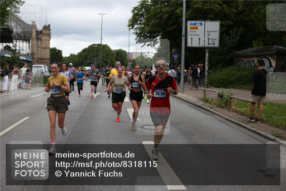 29.06.2025 - hella hamburg halbmarathon Yannick Fuchs http://msf.ph/oto/8318115 29.06.2025 10:50:51 20KM 1485, 1955, 2034, 2282, 2417, 2676, 3413, 3435, 3836, 4167, 4940, 5033, 5492, 6272, 6399, 6416, 6835, 7716, 8393, 8542, 8652, 8669, 8825, 9488, 9577, 9727, 9820, 9907, 9934, 10133, 10212, 11043, 11083, 11212, 11590, 11612, 11832, 12014, 12440, 12523, 13394, 13666, 13750, 13863, 14139, 14369, 14678, 15097, 15145, 15431, 15695, 15712, 15726, 16113, 16257, 16261, 16470, 16634, 16830, 16909, 17160, 17617, 17779, 17828, 18208, 18652, 18719, 19184 meine-sportfotos.de