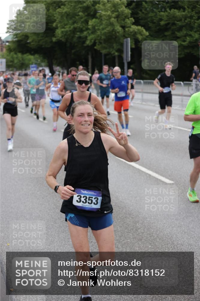 29.06.2025 - hella hamburg halbmarathon Jannik Wohlers http://msf.ph/oto/8318152 29.06.2025 10:39:03 Lombardsbrücke 1856, 1883, 2092, 2578, 2843, 3275, 3353, 3727, 4523, 4603, 4609, 4659, 4855, 4882, 5045, 6321, 6342, 6343, 6719, 6726, 6748, 7501, 7524, 7684, 8203, 8243, 8995, 9393, 9569, 9698, 9777, 10512, 10626, 10627, 10849, 10888, 11129, 11313, 11381, 11382, 11461, 11533, 11729, 12150, 12217, 12391, 12680, 13178, 13461, 13495, 13519, 14111, 14114, 14299, 14674, 14871, 15112, 15433, 15494, 15536, 16178, 16382, 16866, 16869, 16884, 17379, 17536, 17666 meine-sportfotos.de