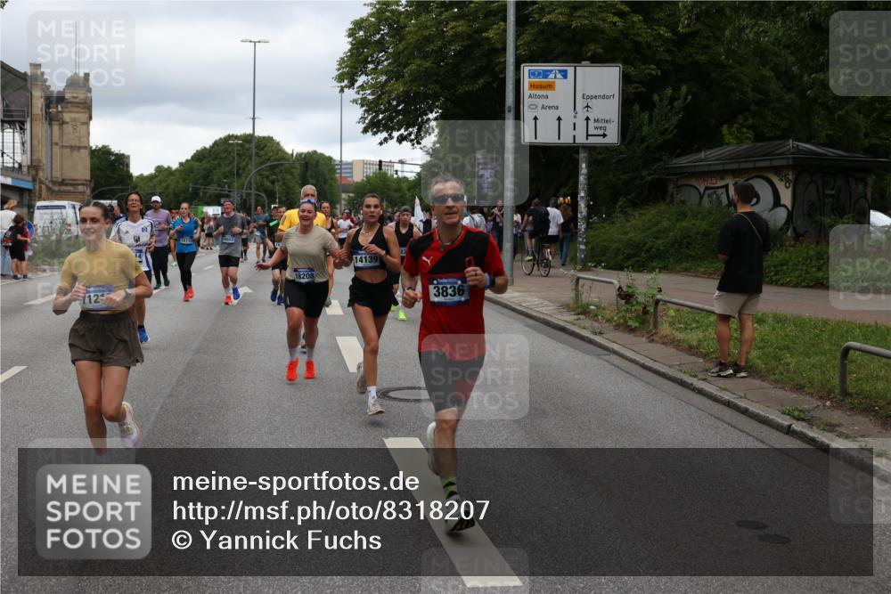 29.06.2025 - hella hamburg halbmarathon Yannick Fuchs http://msf.ph/oto/8318207 29.06.2025 10:50:51 20KM 1485, 1955, 2034, 2282, 2417, 2676, 3413, 3435, 3836, 4167, 4940, 5033, 5492, 6272, 6399, 6416, 6835, 7716, 8393, 8542, 8652, 8669, 8825, 9488, 9577, 9727, 9820, 9907, 9934, 10133, 10212, 11043, 11083, 11212, 11590, 11612, 11832, 12014, 12440, 12523, 13394, 13666, 13750, 13863, 14139, 14369, 14678, 15097, 15145, 15431, 15695, 15712, 15726, 16113, 16257, 16261, 16470, 16634, 16830, 16909, 17160, 17617, 17779, 17828, 18208, 18652, 18719, 19184 meine-sportfotos.de