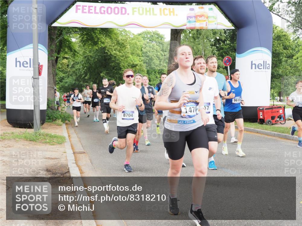29.06.2025 - hella hamburg halbmarathon MichiJ http://msf.ph/oto/8318210 29.06.2025 10:36:51 Zwischen KM18-KM19 1452, 1476, 2592, 2596, 2706, 2889, 3060, 4017, 4847, 4890, 6158, 6282, 8704, 9200, 9619, 11340, 11451, 11977, 12271, 12533, 12690, 13233, 13962, 14033, 14192, 15384, 16369, 17395, 17855, 17982, 18066, 18926, 19109, 19112, 19198 meine-sportfotos.de