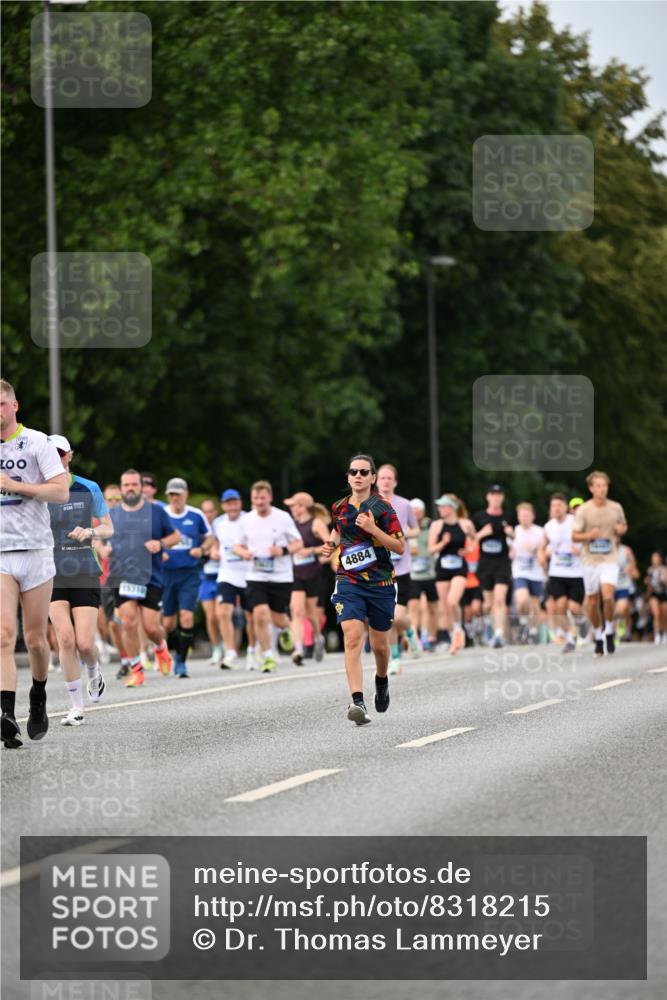 29.06.2025 - hella hamburg halbmarathon Dr. Thomas Lammeyer http://msf.ph/oto/8318215 29.06.2025 10:39:03 Kennedybrücke 1497, 2265, 2355, 2482, 2751, 2801, 3130, 3409, 3420, 4884, 5453, 6171, 6310, 6329, 6335, 6571, 7020, 7299, 8369, 8965, 9164, 9248, 10464, 10606 meine-sportfotos.de