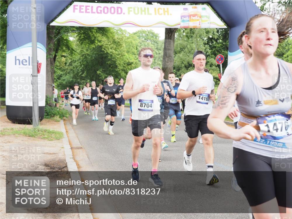 29.06.2025 - hella hamburg halbmarathon MichiJ http://msf.ph/oto/8318237 29.06.2025 10:36:51 Zwischen KM18-KM19 1452, 1476, 2592, 2596, 2706, 2889, 3060, 4017, 4847, 4890, 6158, 6282, 8704, 9200, 9619, 11340, 11451, 11977, 12271, 12533, 12690, 13233, 13962, 14033, 14192, 15384, 16369, 17395, 17855, 17982, 18066, 18926, 19109, 19112, 19198 meine-sportfotos.de