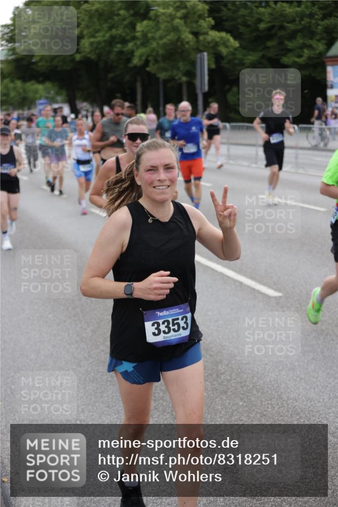 29.06.2025 - hella hamburg halbmarathon Jannik Wohlers http://msf.ph/oto/8318251 29.06.2025 10:39:04 Lombardsbrücke 1856, 1883, 2092, 2578, 2843, 3275, 3353, 3727, 4603, 4609, 4855, 4882, 5045, 5701, 6321, 6342, 6343, 6719, 6726, 6748, 7501, 7524, 7684, 8203, 8995, 9393, 9569, 9698, 9747, 9777, 10512, 10626, 10627, 10849, 10888, 11129, 11313, 11381, 11382, 11461, 11533, 11729, 12150, 12217, 12391, 12680, 13178, 13461, 13495, 13519, 14111, 14114, 14299, 14674, 14871, 15112, 15433, 15494, 15536, 16178, 16382, 16866, 16869, 16884, 17379, 17536, 17666 meine-sportfotos.de