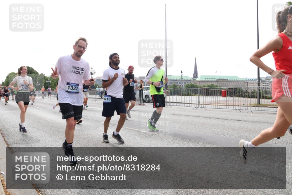 29.06.2025 - hella hamburg halbmarathon Lena Gebhardt http://msf.ph/oto/8318284 29.06.2025 10:37:30 Lombardsbrücke 12935, 1337, 8710, 8843, 1022, 1276, 1337, 1475, 1488, 1490, 1597, 1819, 2016, 2031, 2072, 2104, 2199, 2272, 2480, 2486, 2640, 2853, 3127, 3230, 3633, 3714, 4097, 4347, 4733, 5146, 5171, 5186, 5522, 5560, 5640, 5786, 5790, 5875, 5940, 6172, 6243, 6584, 6804, 6821, 6955, 7085, 7124, 7235, 7321, 7350, 7544, 7707, 7777, 7823, 8007, 8257, 8258, 8315, 8811, 8843, 9054, 9055, 9247, 9288, 9524, 9895, 10159, 10506, 12123, 12254, 12472, 12824, 16680, 17798 meine-sportfotos.de