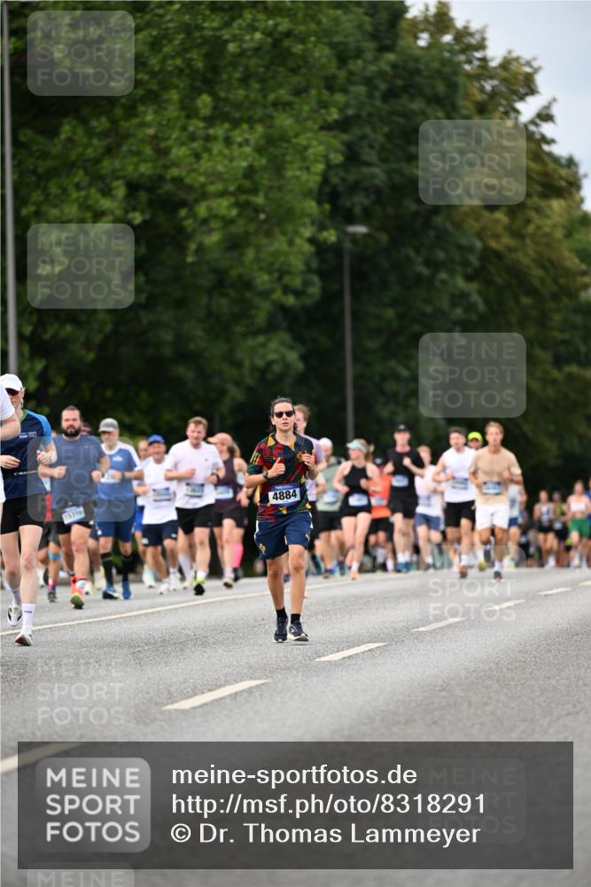 29.06.2025 - hella hamburg halbmarathon Dr. Thomas Lammeyer http://msf.ph/oto/8318291 29.06.2025 10:39:03 Kennedybrücke 1497, 2265, 2355, 2482, 2751, 2801, 3130, 3409, 3420, 4884, 5453, 6171, 6310, 6329, 6335, 6571, 7020, 7299, 8369, 8965, 9164, 9248, 10464, 10606 meine-sportfotos.de