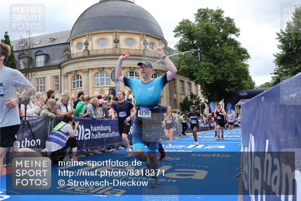 29.06.2025 - hella hamburg halbmarathon Strokosch-Dieckow http://msf.ph/oto/8318371 29.06.2025 10:58:20 Ziel 1595, 4550, 4592, 4708, 4767, 5347, 6104, 6138, 6147, 7476, 9230, 9485, 11645, 11808, 14355, 14631, 15434, 16531, 17415, 18068, 18266, 18891, 19166 meine-sportfotos.de