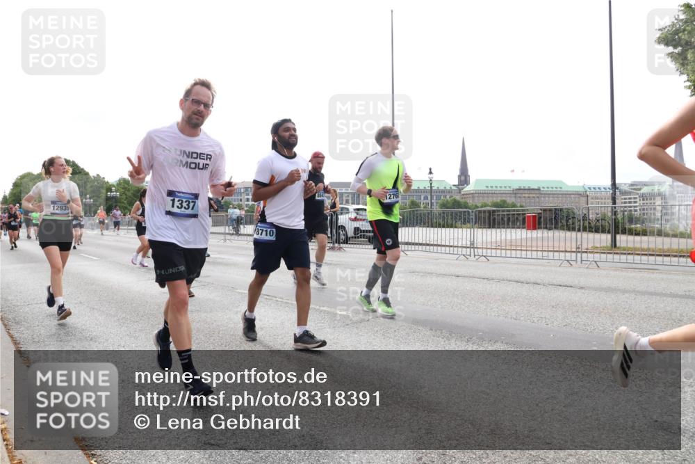 29.06.2025 - hella hamburg halbmarathon Lena Gebhardt http://msf.ph/oto/8318391 29.06.2025 10:37:30 Lombardsbrücke 12935, 1337, 8710, 8843, 1276, 1022, 1276, 1337, 1475, 1488, 1490, 1597, 1819, 2016, 2031, 2072, 2104, 2199, 2272, 2480, 2486, 2640, 2853, 3127, 3230, 3633, 3714, 4097, 4347, 4733, 5146, 5171, 5186, 5522, 5560, 5640, 5786, 5790, 5875, 5940, 6172, 6243, 6584, 6804, 6821, 6955, 7085, 7124, 7235, 7321, 7350, 7544, 7707, 7777, 7823, 8007, 8257, 8258, 8315, 8811, 8843, 9054, 9055, 9247, 9288, 9524, 9895, 10159, 10506, 12123, 12254, 12472, 12824, 16680, 17798 meine-sportfotos.de