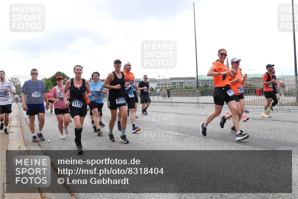 29.06.2025 - hella hamburg halbmarathon Lena Gebhardt http://msf.ph/oto/8318404 29.06.2025 10:47:14 Lombardsbrücke 7430, 1720, 10, 5111, 18403, 2320, 5114, 17356, 1593, 1865, 1073, 1185, 1286, 1363, 1434, 1463, 1523, 1593, 1607, 1704, 1720, 1961, 2148, 2211, 2320, 2327, 2407, 2537, 2555, 2556, 2665, 2981, 2994, 3339, 3406, 3407, 3823, 4184, 4239, 4325, 4483, 4806, 4895, 4974, 4975, 5111, 5114, 5700, 5796, 5895, 5953, 6255, 6256, 6485, 6496, 6740, 6879, 6995, 7073, 7403, 7412, 7430, 7431, 7630, 7631, 7827, 8105, 8131, 8270, 8486, 8553, 8684, 8706, 8915, 8953, 8967, 9018, 11458, 11738 meine-sportfotos.de