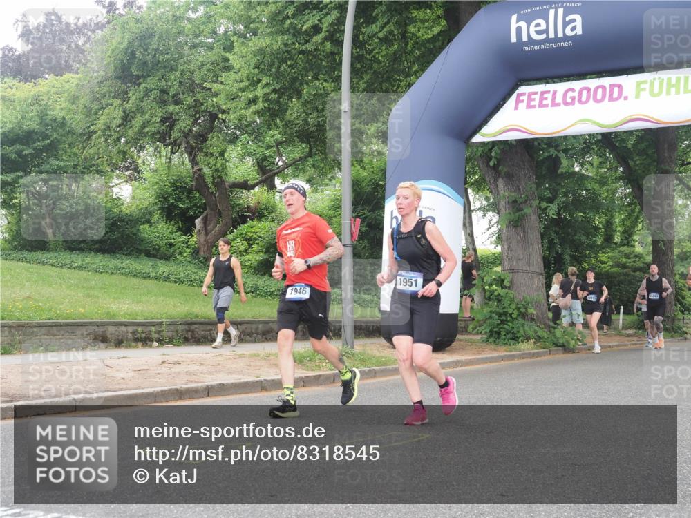 29.06.2025 - hella hamburg halbmarathon KatJ http://msf.ph/oto/8318545 29.06.2025 10:45:30 Zwischen KM18-KM19 1946, 1951, 2159, 4796, 7138 meine-sportfotos.de