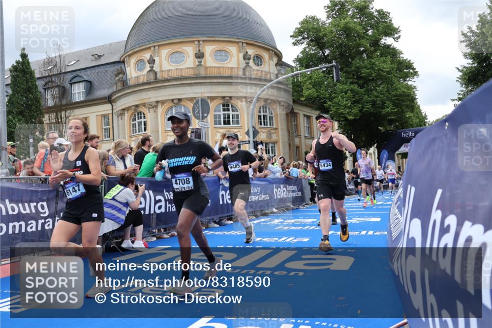 29.06.2025 - hella hamburg halbmarathon Strokosch-Dieckow http://msf.ph/oto/8318590 29.06.2025 10:58:22 Ziel 1595, 4550, 4592, 4708, 4767, 5347, 6138, 6147, 7476, 9230, 9485, 11645, 11808, 14355, 15434, 16531, 17415, 18266, 18891, 19166 meine-sportfotos.de