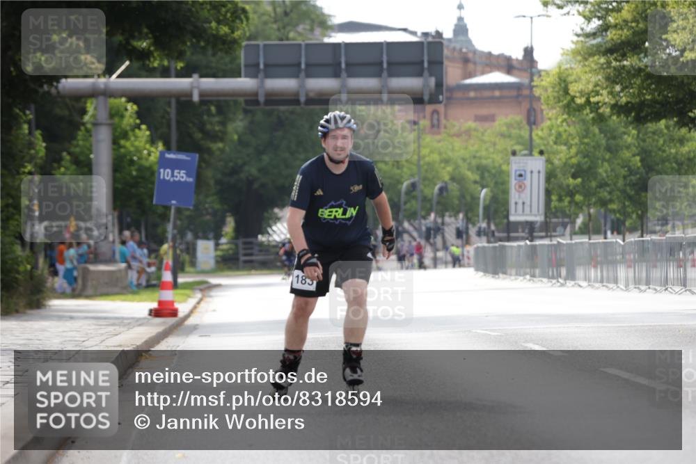 29.06.2025 - hella hamburg halbmarathon Jannik Wohlers http://msf.ph/oto/8318594 29.06.2025 08:59:52 Lombardsbrücke  meine-sportfotos.de