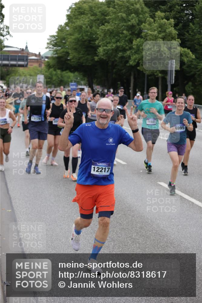 29.06.2025 - hella hamburg halbmarathon Jannik Wohlers http://msf.ph/oto/8318617 29.06.2025 10:39:07 Lombardsbrücke 1856, 1883, 2578, 3275, 3353, 4603, 4609, 4855, 5045, 5701, 6321, 6342, 6343, 6427, 6428, 6719, 6726, 6748, 7053, 7199, 7501, 7524, 7684, 8203, 8995, 9393, 9569, 9698, 9747, 9777, 10512, 10626, 10627, 10833, 10849, 10888, 11129, 11381, 11382, 11461, 11729, 12150, 12217, 12680, 13178, 13461, 13495, 13519, 14111, 14114, 14299, 14674, 15265, 15433, 15494, 15536, 16178, 16866, 17379, 17666, 17695, 18944 meine-sportfotos.de