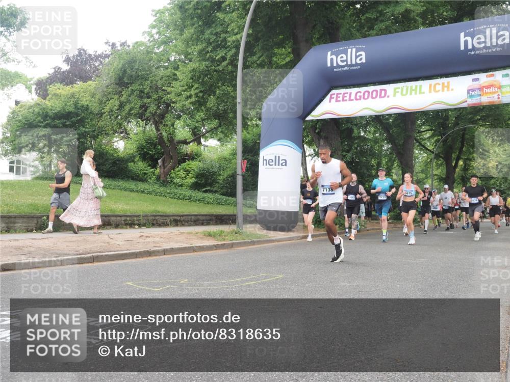 29.06.2025 - hella hamburg halbmarathon KatJ http://msf.ph/oto/8318635 29.06.2025 10:45:33 Zwischen KM18-KM19 1946, 1951, 2027, 4796, 5675, 6636, 7138 meine-sportfotos.de