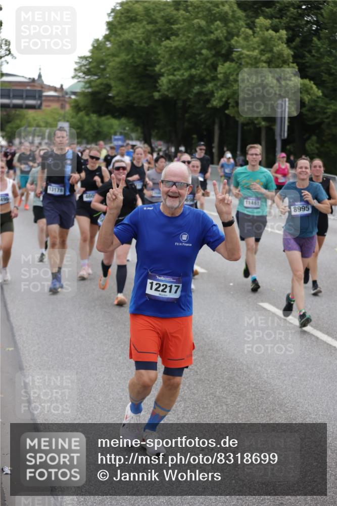 29.06.2025 - hella hamburg halbmarathon Jannik Wohlers http://msf.ph/oto/8318699 29.06.2025 10:39:07 Lombardsbrücke 1856, 1883, 2578, 3275, 3353, 4603, 4609, 4855, 5045, 5701, 6321, 6342, 6343, 6427, 6428, 6719, 6726, 6748, 7053, 7199, 7501, 7524, 7684, 8203, 8995, 9393, 9569, 9698, 9747, 9777, 10512, 10626, 10627, 10833, 10849, 10888, 11129, 11381, 11382, 11461, 11729, 12150, 12217, 12680, 13178, 13461, 13495, 13519, 14111, 14114, 14299, 14674, 15265, 15433, 15494, 15536, 16178, 16866, 17379, 17666, 17695, 18944 meine-sportfotos.de