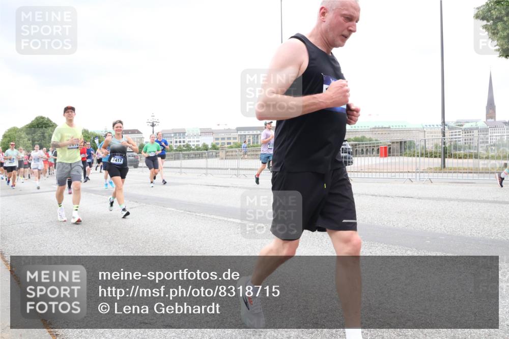 29.06.2025 - hella hamburg halbmarathon Lena Gebhardt http://msf.ph/oto/8318715 29.06.2025 10:57:05 Lombardsbrücke 7417, 1207, 2041, 2370, 2871, 2887, 2932, 2991, 3195, 3348, 3387, 3418, 3470, 3485, 3516, 3517, 3614, 3723, 3851, 4086, 4094, 4106, 4118, 4241, 4485, 4568, 4569, 4611, 4998, 5057, 5316, 5589, 5639, 5738, 5911, 5944, 6053, 6284, 6348, 6349, 6832, 6981, 7381, 7416, 7417, 7592, 7787, 7964, 8039, 8150, 8197, 8224, 8287, 8546, 8552, 8679, 8851, 8853, 8939, 8943, 9110, 9172, 9210, 9298, 9299, 9910, 10571 meine-sportfotos.de