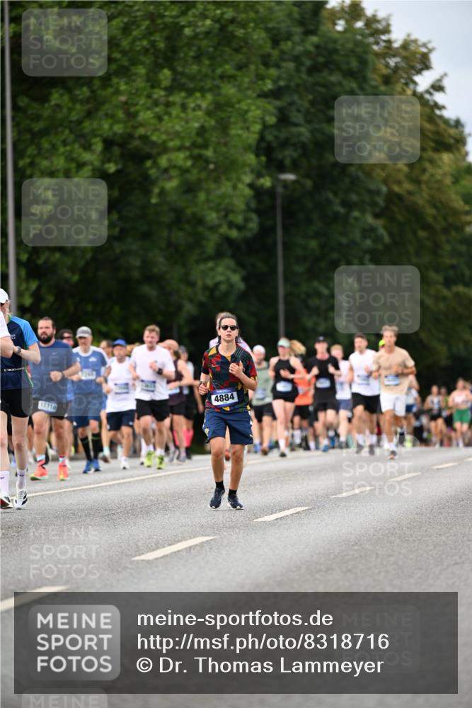 29.06.2025 - hella hamburg halbmarathon Dr. Thomas Lammeyer http://msf.ph/oto/8318716 29.06.2025 10:39:03 Kennedybrücke 1497, 2265, 2355, 2482, 2751, 2801, 3130, 3409, 3420, 4884, 5453, 6171, 6310, 6329, 6335, 6571, 7020, 7299, 8369, 8965, 9164, 9248, 10464, 10606 meine-sportfotos.de