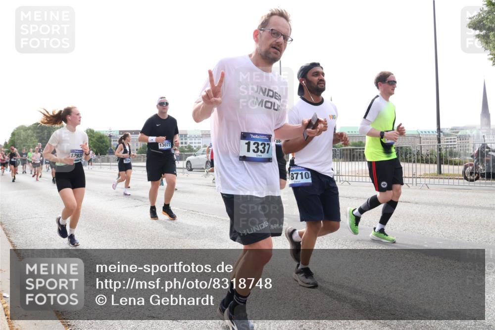 29.06.2025 - hella hamburg halbmarathon Lena Gebhardt http://msf.ph/oto/8318748 29.06.2025 10:37:31 Lombardsbrücke 12935, 7544, 13077, 1337, 88, 8710, 1022, 1276, 1337, 1475, 1597, 1819, 2016, 2031, 2072, 2104, 2199, 2272, 2480, 2486, 2640, 2853, 3127, 3230, 3633, 3714, 4097, 4347, 4733, 5146, 5171, 5186, 5522, 5560, 5786, 5790, 5875, 5940, 6172, 6243, 6584, 6804, 6821, 6955, 7085, 7124, 7235, 7321, 7350, 7544, 7707, 7777, 7823, 8257, 8258, 8315, 8811, 8843, 9054, 9055, 9247, 9288, 9524, 9895, 10159, 10506, 12123, 12254, 12472, 12824, 16680, 17798 meine-sportfotos.de
