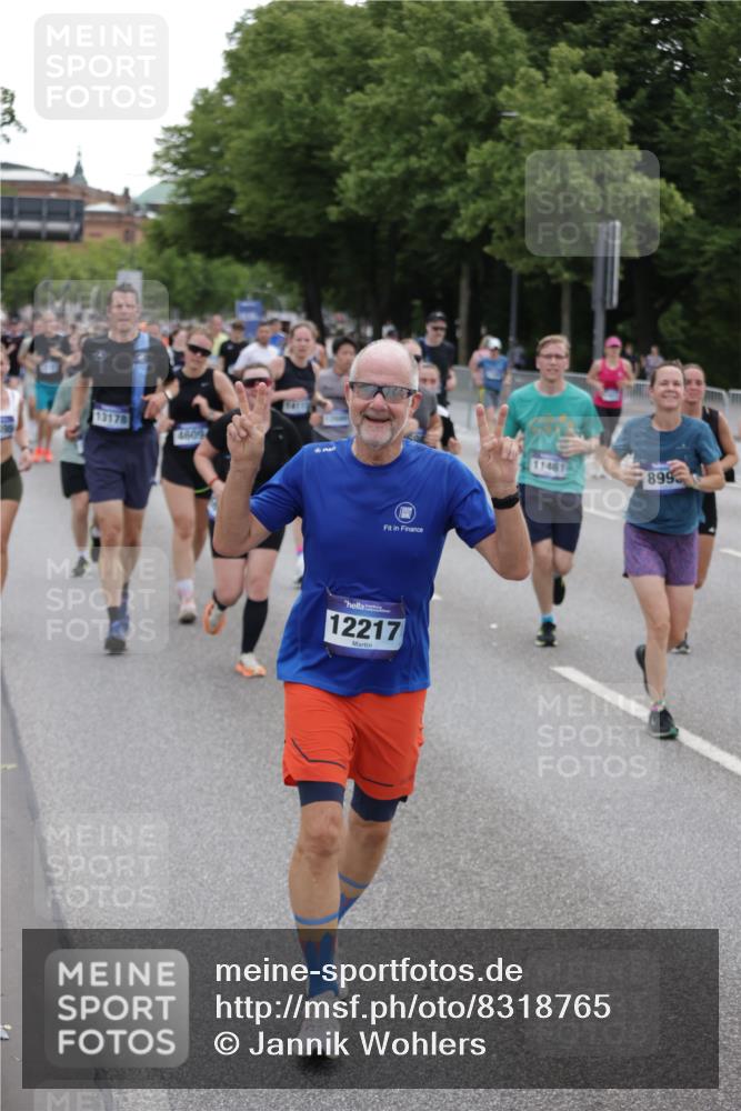 29.06.2025 - hella hamburg halbmarathon Jannik Wohlers http://msf.ph/oto/8318765 29.06.2025 10:39:08 Lombardsbrücke 1883, 2578, 2976, 3353, 4603, 4609, 4855, 5045, 5701, 6321, 6342, 6343, 6427, 6428, 6719, 6726, 6748, 7053, 7125, 7199, 7501, 7524, 7684, 8203, 8995, 9393, 9569, 9698, 9747, 9777, 10512, 10626, 10627, 10833, 10849, 10888, 11381, 11382, 11461, 11729, 12150, 12217, 12680, 13178, 13461, 13495, 13519, 14111, 14114, 14299, 14674, 15265, 15433, 15494, 15536, 16178, 17379, 17407, 17666, 17695, 18944 meine-sportfotos.de