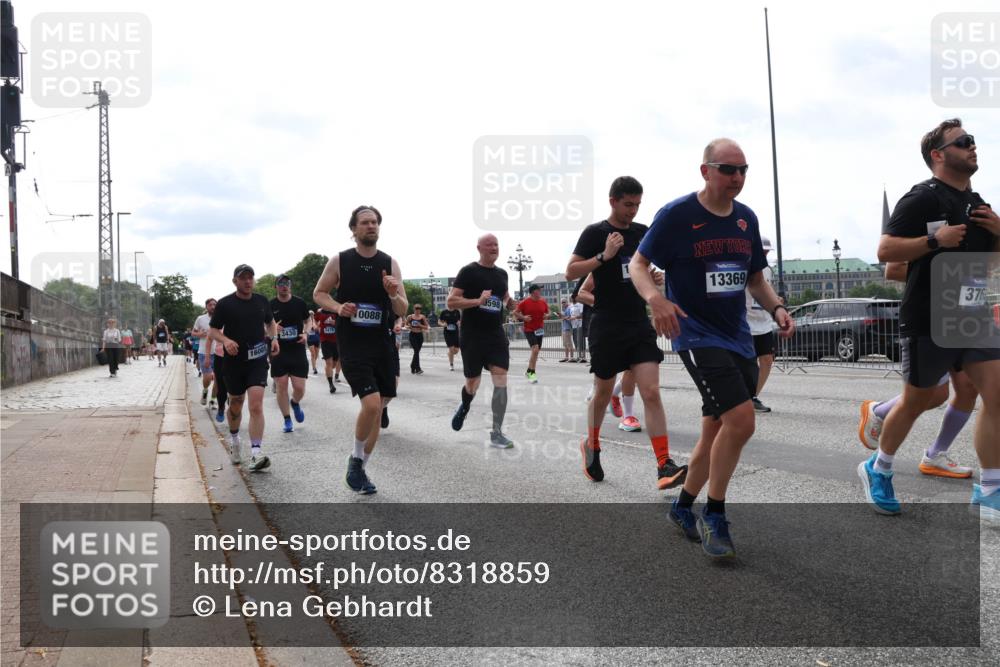 29.06.2025 - hella hamburg halbmarathon Lena Gebhardt http://msf.ph/oto/8318859 29.06.2025 10:22:37 Lombardsbrücke 0088, 3430, 2479, 16001, 3598, 13369, 376, 1029, 1187, 1419, 1598, 2009, 2022, 2063, 2294, 2351, 2479, 2514, 2766, 2886, 3003, 3108, 3430, 3457, 3511, 3600, 3601, 3910, 3946, 4113, 4114, 4131, 4366, 4556, 4559, 4829, 4969, 4970, 5079, 5223, 5343, 5629, 5798, 5838, 6030, 6048, 6049, 6303, 6307, 6347, 6820, 6826, 6899, 6977, 7097, 7188, 7190, 7276, 7529, 7794, 7925, 8355, 8511, 8855, 8884, 8931, 8954, 9256, 10826, 12190, 13921, 14525, 14801 meine-sportfotos.de