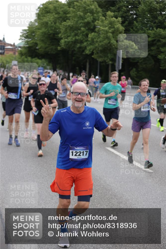 29.06.2025 - hella hamburg halbmarathon Jannik Wohlers http://msf.ph/oto/8318936 29.06.2025 10:39:08 Lombardsbrücke 1883, 2578, 2976, 3353, 4603, 4609, 4855, 5045, 5701, 6321, 6342, 6343, 6427, 6428, 6719, 6726, 6748, 7053, 7125, 7199, 7501, 7524, 7684, 8203, 8995, 9393, 9569, 9698, 9747, 9777, 10512, 10626, 10627, 10833, 10849, 10888, 11381, 11382, 11461, 11729, 12150, 12217, 12680, 13178, 13461, 13495, 13519, 14111, 14114, 14299, 14674, 15265, 15433, 15494, 15536, 16178, 17379, 17407, 17666, 17695, 18944 meine-sportfotos.de