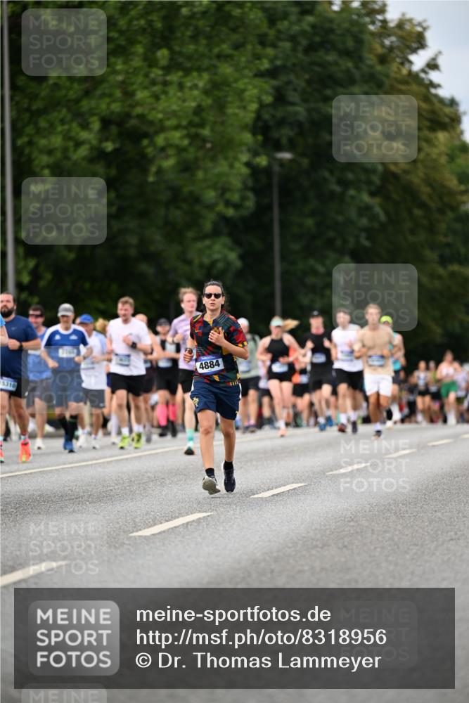 29.06.2025 - hella hamburg halbmarathon Dr. Thomas Lammeyer http://msf.ph/oto/8318956 29.06.2025 10:39:04 Kennedybrücke 1417, 1497, 2265, 2355, 2482, 2751, 2801, 3130, 3409, 3420, 4884, 5453, 6171, 6310, 6329, 6335, 6571, 7020, 7299, 8369, 8965, 9164, 9248, 10335, 10464, 10606 meine-sportfotos.de