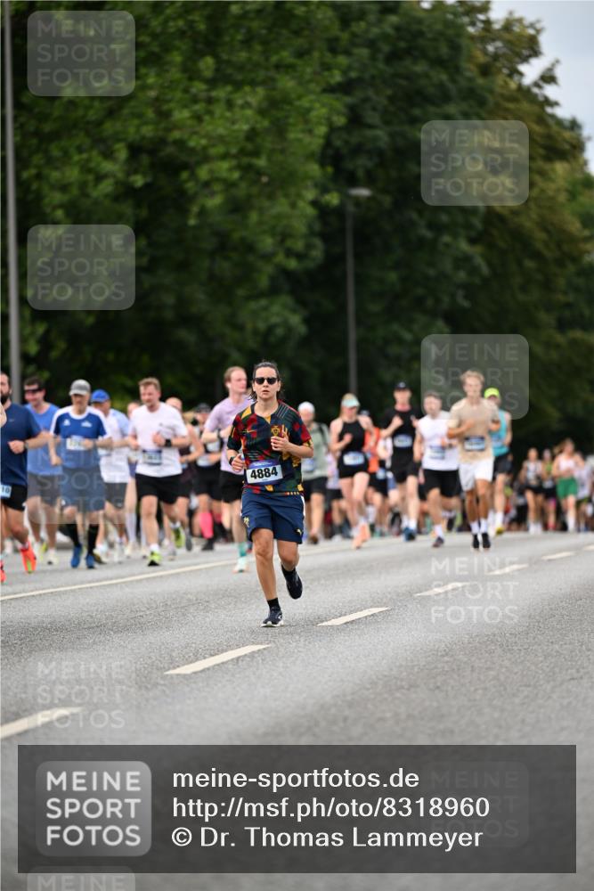 29.06.2025 - hella hamburg halbmarathon Dr. Thomas Lammeyer http://msf.ph/oto/8318960 29.06.2025 10:39:04 Kennedybrücke 1417, 1497, 2265, 2355, 2482, 2751, 2801, 3130, 3409, 3420, 4884, 5453, 6171, 6310, 6329, 6335, 6571, 7020, 7299, 8369, 8965, 9164, 9248, 10335, 10464, 10606 meine-sportfotos.de