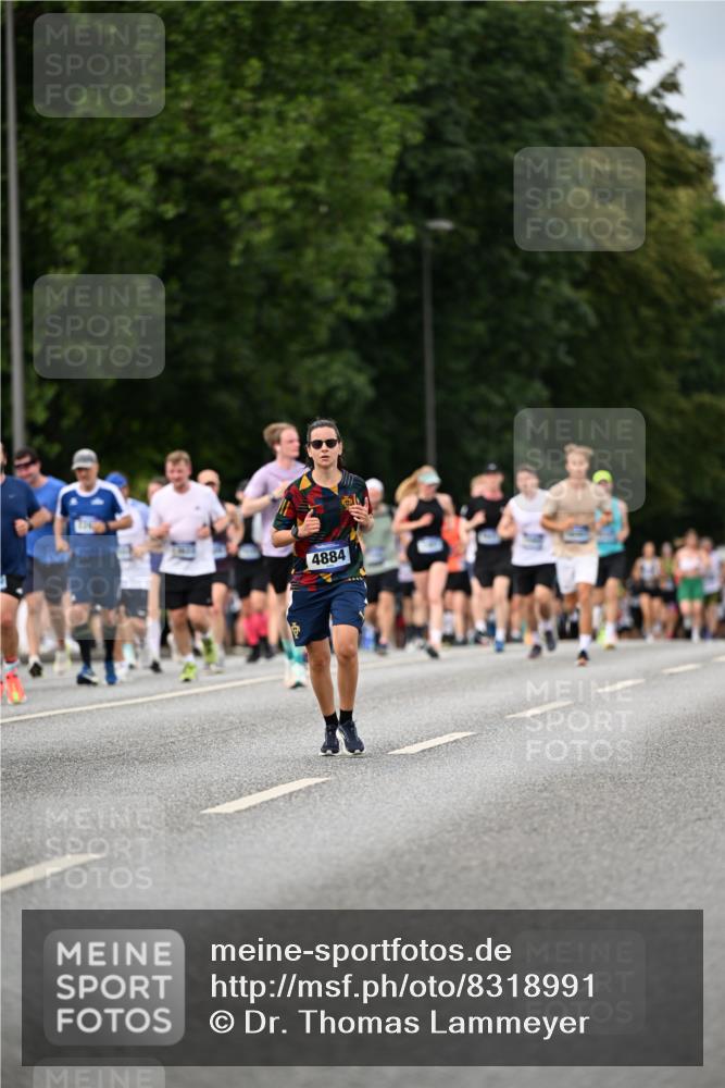 29.06.2025 - hella hamburg halbmarathon Dr. Thomas Lammeyer http://msf.ph/oto/8318991 29.06.2025 10:39:04 Kennedybrücke 1417, 1497, 2265, 2355, 2482, 2751, 2801, 3130, 3409, 3420, 4884, 5453, 6171, 6310, 6329, 6335, 6571, 7020, 7299, 8369, 8965, 9164, 9248, 10335, 10464, 10606 meine-sportfotos.de