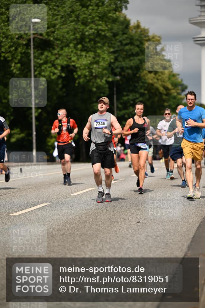 29.06.2025 - hella hamburg halbmarathon Dr. Thomas Lammeyer http://msf.ph/oto/8319051 29.06.2025 10:17:20 Kennedybrücke 1007, 1328, 1859, 2055, 2359, 2961, 2987, 3218, 3729, 4554, 4950, 5232, 5597, 5598, 6026, 6207, 7346, 7460, 8115, 8279, 8913, 9128, 9527, 10581 meine-sportfotos.de