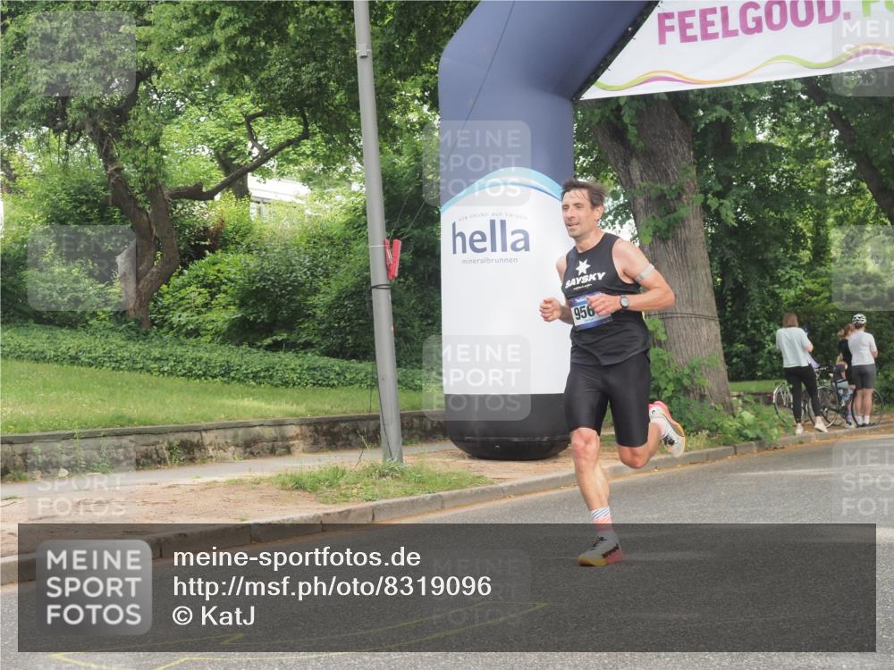 29.06.2025 - hella hamburg halbmarathon KatJ http://msf.ph/oto/8319096 29.06.2025 10:16:09 Zwischen KM18-KM19  meine-sportfotos.de
