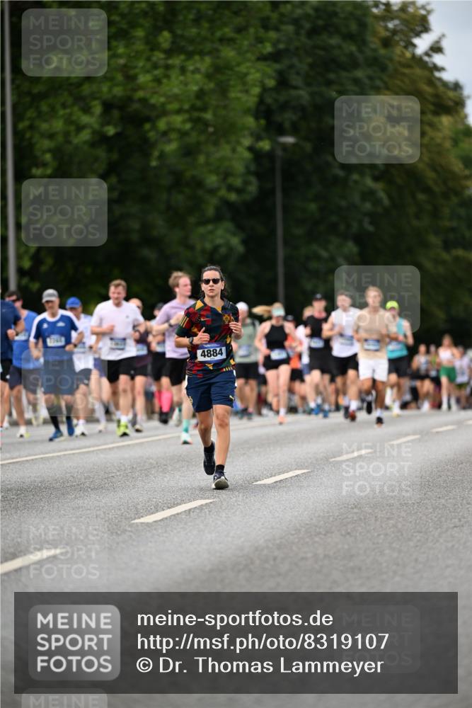 29.06.2025 - hella hamburg halbmarathon Dr. Thomas Lammeyer http://msf.ph/oto/8319107 29.06.2025 10:39:04 Kennedybrücke 1417, 1497, 2265, 2355, 2482, 2751, 2801, 3130, 3409, 3420, 4884, 5453, 6171, 6310, 6329, 6335, 6571, 7020, 7299, 8369, 8965, 9164, 9248, 10335, 10464, 10606 meine-sportfotos.de