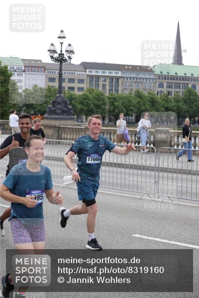 29.06.2025 - hella hamburg halbmarathon Jannik Wohlers http://msf.ph/oto/8319160 29.06.2025 10:39:10 Lombardsbrücke 2578, 2976, 3353, 4298, 4603, 4609, 4855, 5045, 5701, 6321, 6342, 6343, 6427, 6428, 6719, 6726, 6748, 7053, 7125, 7199, 7501, 7684, 8203, 8995, 9569, 9698, 9747, 9777, 10512, 10626, 10627, 10666, 10833, 10849, 10888, 11461, 12150, 12217, 12680, 13178, 13495, 13519, 14111, 14114, 14299, 14674, 15265, 15433, 15494, 15536, 16178, 17379, 17407, 17666, 17695, 18944 meine-sportfotos.de