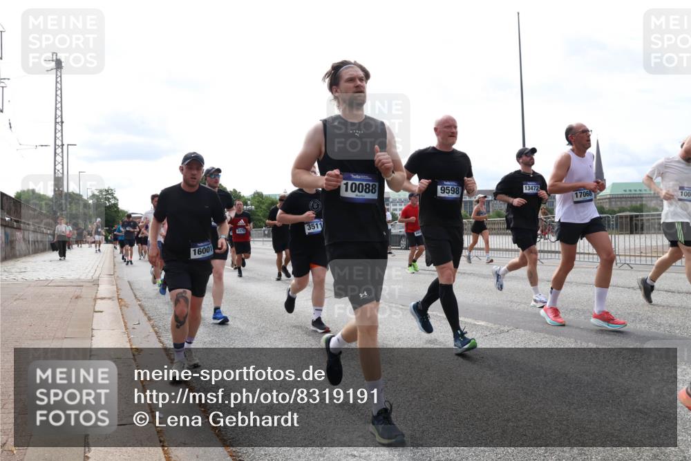 29.06.2025 - hella hamburg halbmarathon Lena Gebhardt http://msf.ph/oto/8319191 29.06.2025 10:22:38 Lombardsbrücke 16001, 2479, 3511, 10088, 9598, 13472, 17068, 100, 1029, 1187, 1419, 1598, 2022, 2063, 2294, 2351, 2479, 2766, 2886, 3003, 3108, 3430, 3457, 3511, 3600, 3601, 3910, 3946, 4113, 4114, 4131, 4366, 4556, 4559, 4829, 4969, 4970, 5079, 5223, 5343, 5629, 5798, 5838, 6030, 6048, 6049, 6303, 6307, 6347, 6820, 6826, 6899, 6977, 7097, 7188, 7190, 7276, 7529, 7794, 7925, 8355, 8511, 8855, 8884, 8931, 8954, 9256, 10826, 12190, 13921, 14525, 14801 meine-sportfotos.de