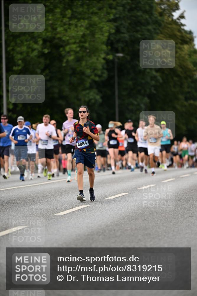 29.06.2025 - hella hamburg halbmarathon Dr. Thomas Lammeyer http://msf.ph/oto/8319215 29.06.2025 10:39:05 Kennedybrücke 1417, 1497, 2265, 2355, 2482, 2751, 3130, 3409, 3420, 4884, 5453, 6171, 6310, 6329, 6335, 6571, 6803, 6859, 7020, 7299, 8369, 8965, 9164, 9248, 10335, 10464, 10606 meine-sportfotos.de