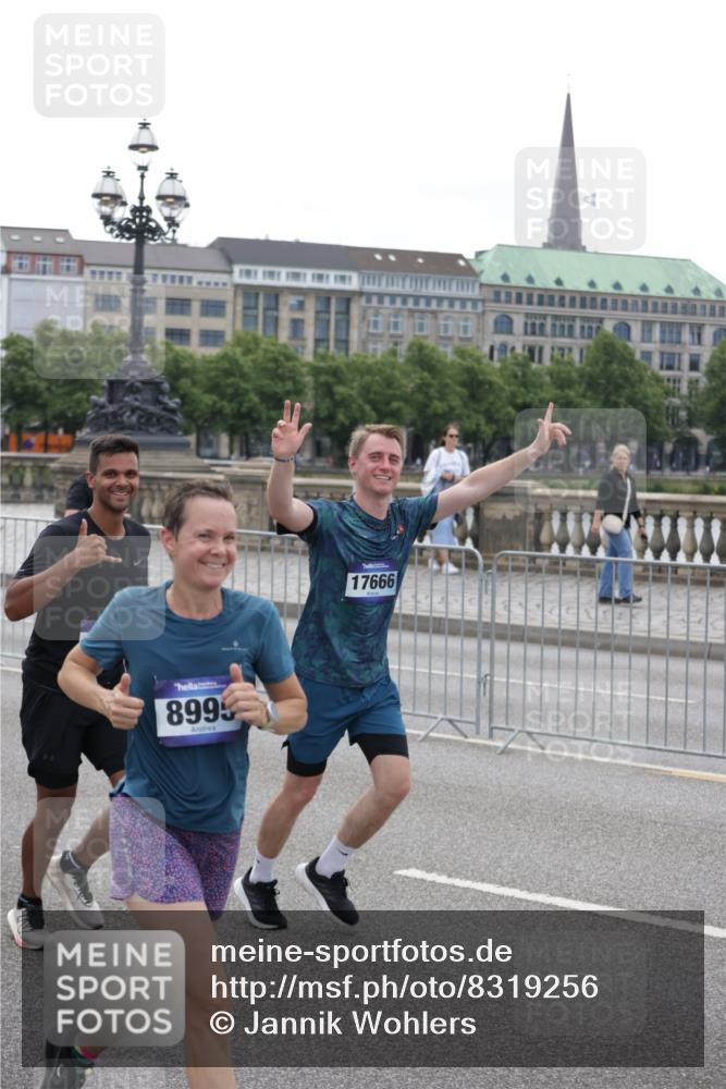 29.06.2025 - hella hamburg halbmarathon Jannik Wohlers http://msf.ph/oto/8319256 29.06.2025 10:39:10 Lombardsbrücke 2578, 2976, 3353, 4298, 4603, 4609, 4855, 5045, 5701, 6321, 6342, 6343, 6427, 6428, 6719, 6726, 6748, 7053, 7125, 7199, 7501, 7684, 8203, 8995, 9569, 9698, 9747, 9777, 10512, 10626, 10627, 10666, 10833, 10849, 10888, 11461, 12150, 12217, 12680, 13178, 13495, 13519, 14111, 14114, 14299, 14674, 15265, 15433, 15494, 15536, 16178, 17379, 17407, 17666, 17695, 18944 meine-sportfotos.de