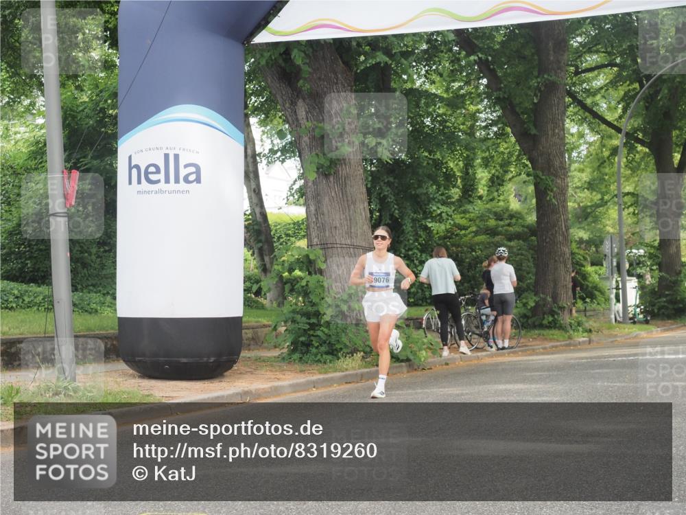 29.06.2025 - hella hamburg halbmarathon KatJ http://msf.ph/oto/8319260 29.06.2025 10:16:14 Zwischen KM18-KM19  meine-sportfotos.de