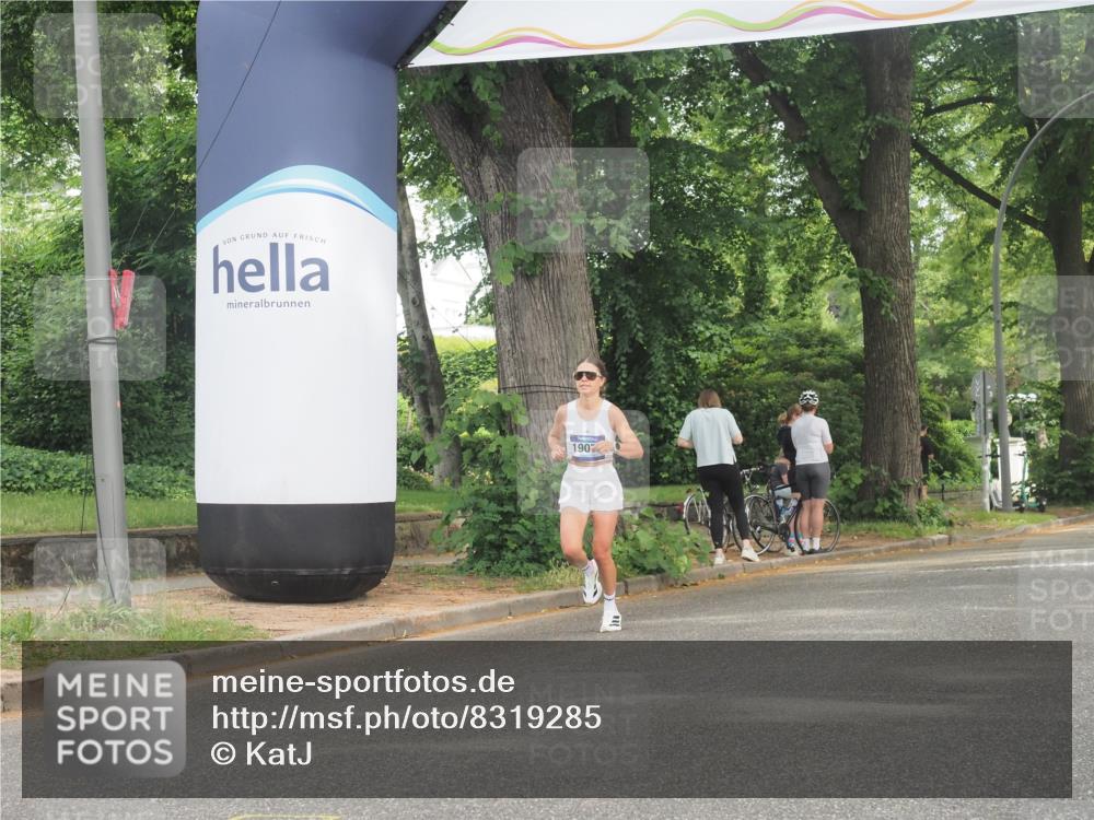 29.06.2025 - hella hamburg halbmarathon KatJ http://msf.ph/oto/8319285 29.06.2025 10:16:14 Zwischen KM18-KM19  meine-sportfotos.de