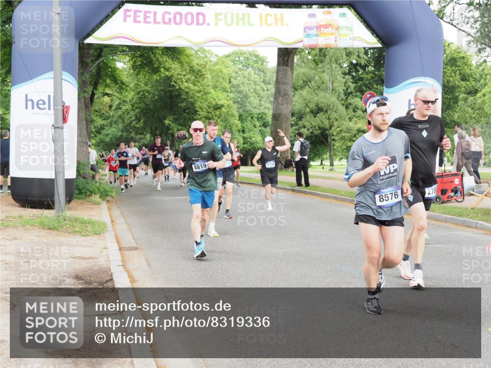 29.06.2025 - hella hamburg halbmarathon MichiJ http://msf.ph/oto/8319336 29.06.2025 10:37:04 Zwischen KM18-KM19 2504, 2788, 2937, 3414, 4711, 7297, 8576, 8819, 8821, 9463, 9770, 12670, 17745, 18842 meine-sportfotos.de