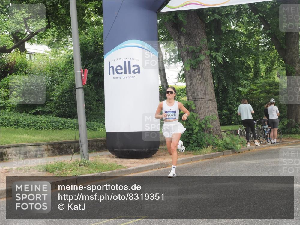 29.06.2025 - hella hamburg halbmarathon KatJ http://msf.ph/oto/8319351 29.06.2025 10:16:15 Zwischen KM18-KM19  meine-sportfotos.de