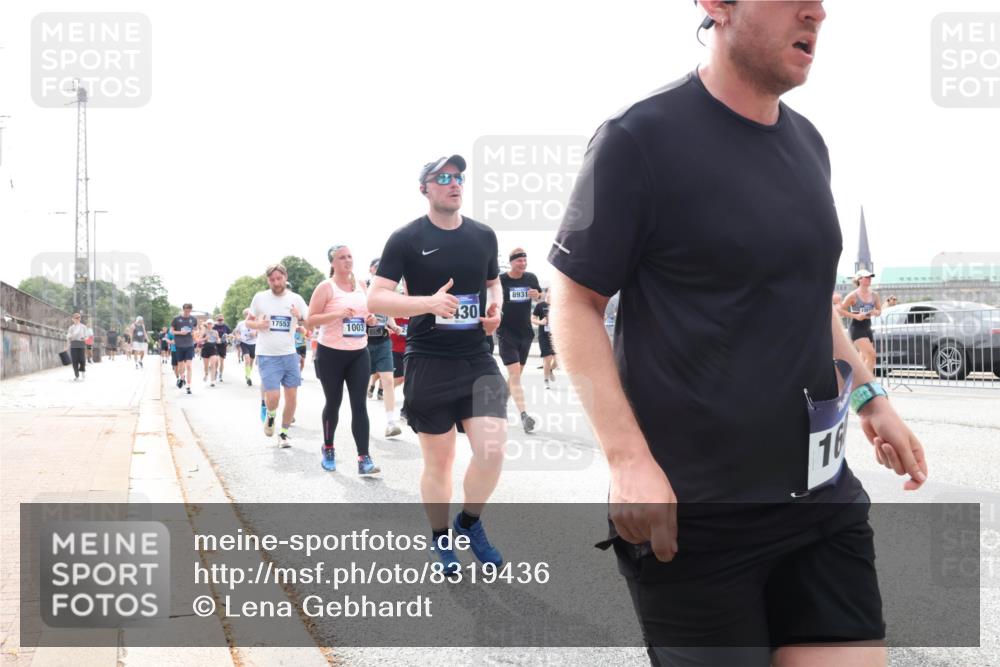 29.06.2025 - hella hamburg halbmarathon Lena Gebhardt http://msf.ph/oto/8319436 29.06.2025 10:22:40 Lombardsbrücke 17553, 1003, 4301, 8931, 16, 1029, 1187, 1419, 1598, 1853, 2022, 2294, 2351, 2479, 2766, 2886, 3003, 3108, 3430, 3457, 3511, 3600, 3601, 3910, 3946, 4113, 4114, 4131, 4556, 4559, 4829, 4969, 4970, 5079, 5223, 5343, 5629, 5798, 5838, 6030, 6048, 6049, 6303, 6307, 6347, 6820, 6826, 6899, 6977, 7097, 7188, 7190, 7266, 7276, 7529, 7794, 7925, 8355, 8511, 8855, 8884, 8931, 9256, 10205, 10826, 12190, 13921, 14525, 14801 meine-sportfotos.de