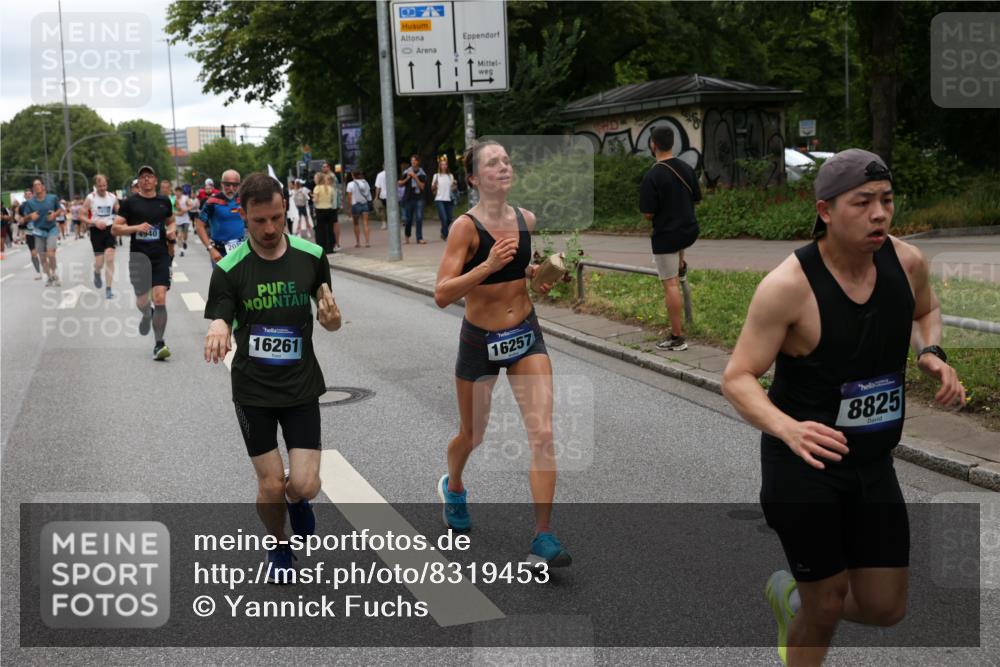 29.06.2025 - hella hamburg halbmarathon Yannick Fuchs http://msf.ph/oto/8319453 29.06.2025 10:50:55 20KM 1387, 1485, 2034, 2282, 2417, 2676, 3413, 3435, 3836, 4167, 4940, 5033, 5728, 6272, 6399, 6416, 6835, 7716, 8393, 8542, 8652, 8825, 9488, 9577, 9727, 9820, 9907, 9934, 10133, 10212, 11043, 11083, 11212, 11590, 11612, 11832, 12014, 12440, 12523, 13245, 13666, 13750, 13863, 14139, 14369, 14678, 15097, 15145, 15695, 15712, 15726, 16113, 16257, 16261, 16470, 16830, 16909, 17160, 17617, 17779, 17828, 17848, 18208, 18388, 18652, 19184 meine-sportfotos.de