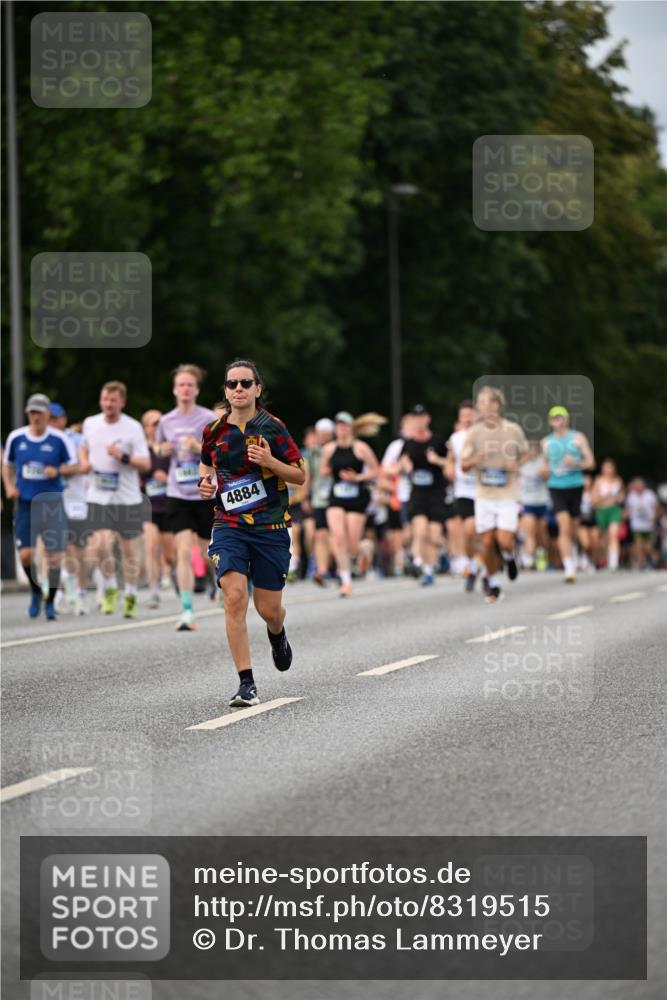 29.06.2025 - hella hamburg halbmarathon Dr. Thomas Lammeyer http://msf.ph/oto/8319515 29.06.2025 10:39:05 Kennedybrücke 1417, 1497, 2265, 2355, 2482, 2751, 3130, 3409, 3420, 4884, 5453, 6171, 6310, 6329, 6335, 6571, 6803, 6859, 7020, 7299, 8369, 8965, 9164, 9248, 10335, 10464, 10606 meine-sportfotos.de